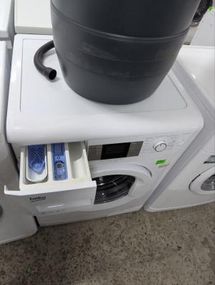 Пральна машина Beko wmb71643pte 7кг б/в з баком для води