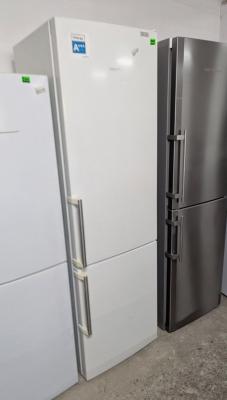 Холодильник siemens kg39eaw40 б/в